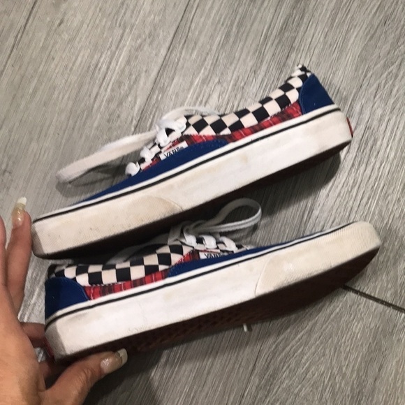 Vans Multiple Plaid Classic Lace Ups size 6.5 - Picture 1 of 10